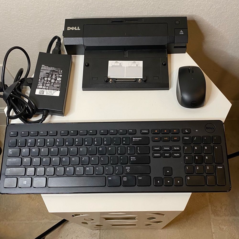 Dell Docking Station, Wireless Keyboard & Mouse, with Charger